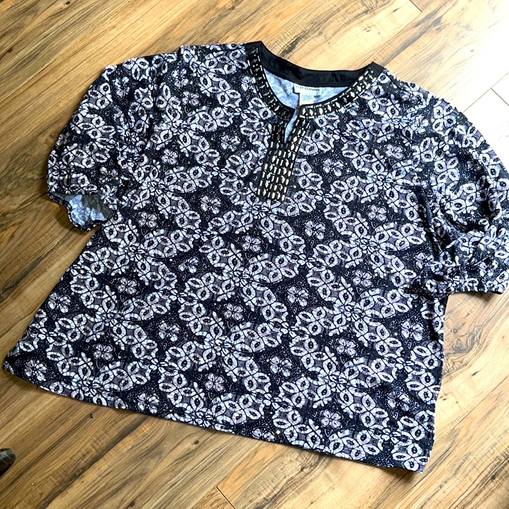 CD Daniels top
